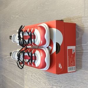 Nike Air Max Axis (Boys 11C)
